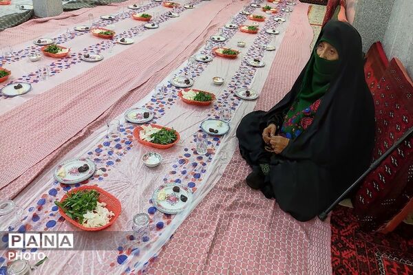 ضیافت افطاری همراه با نماز جماعت مغرب و عشاء در مسجد جامع شهر بار 