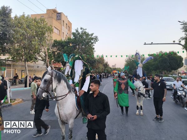  کاروان عظیم نوجوان کربلا در خیابان پروین 