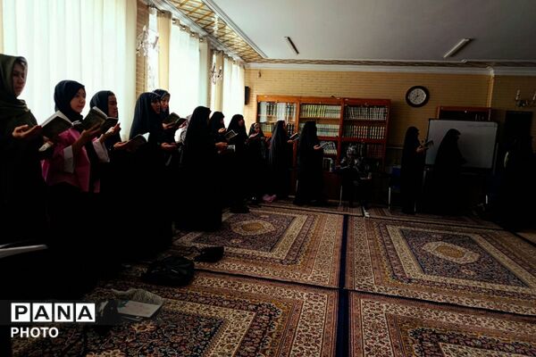 آیین معنوی دعای توسل در دارالقرآن امام مهدی (عج) موسسه کرامت شهرستان ری