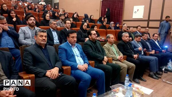 درخشش مقام آوران کشوری و استانی در سالن همایش بانک ملی بجنورد