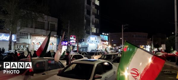 رژهٔ خودرویی در بلوار فضل نیشابور