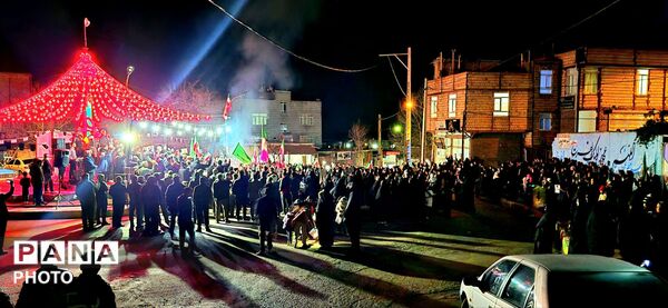 حضور پرشور مردم روستای ارزنه در راهپیمایی آخرین چهارشنبه سال