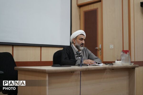 دومین نشست فعالان رسانه ای استان قم با موضوع تشییع رهبر شهید 