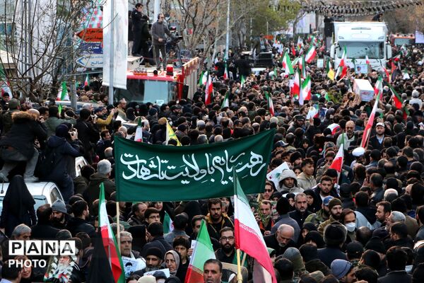 بدرقه پیکر مطهر شهدای حملات آمریکایی - صهیونیستی