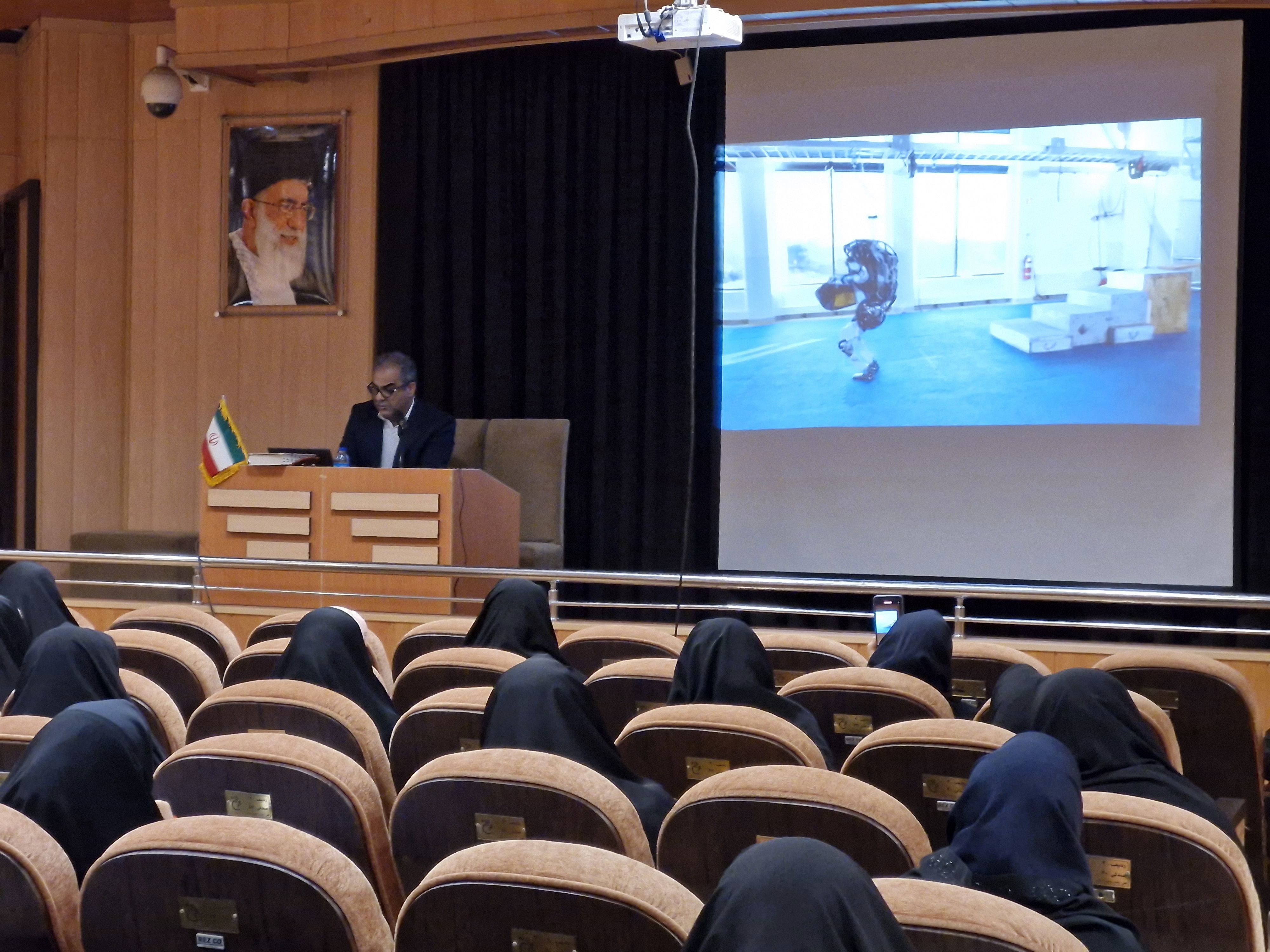 استفاده از هوش مصنوعی و فناوری جدید در امر آموزش ضروریست 