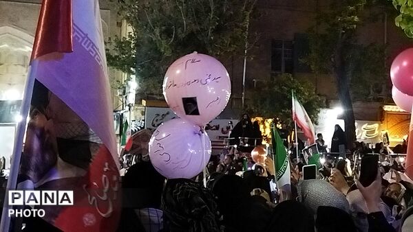 دختران نیشابوری در صف اول تجمعات-۱