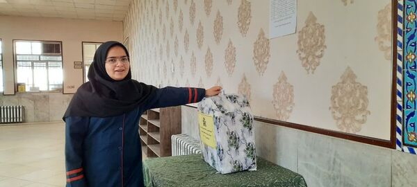 برگزاری انتخابات شورای دانش‌آموزی در دبیرستان شاهد طالقانی