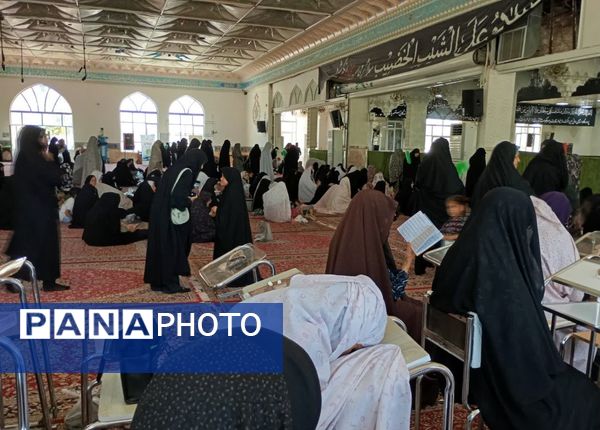 نماز جمعه کاشمر با حضور پرشور مردم برگزار شد