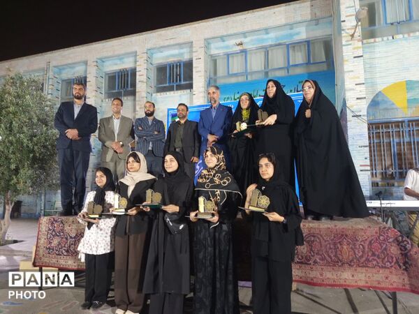 بازدید معاون تشکیلات سازمان دانش‌آموزی کشور از موکب «نوجوان مبارز» و «امام رضا (ع)»