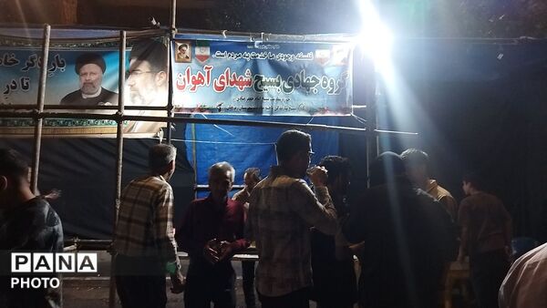 موکب شهدای روستای آهوان در صد و چهارمین شب از اجتماعات مردمی 