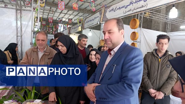 نمایشگاه دستاوردها و توانمندی بانوان روستایی در روستای بشرآباد