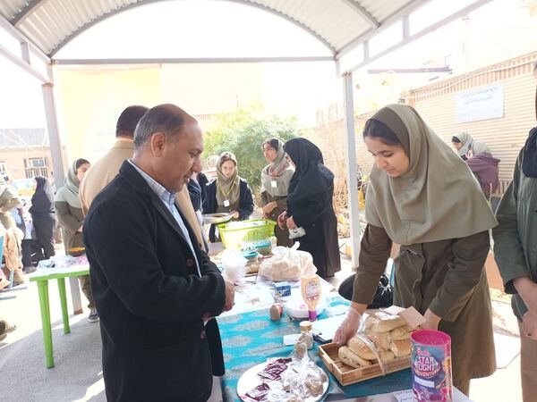 برپایی بازارچه کارآفرینی در مدارس بهبهان