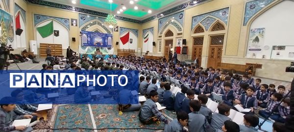  محفل انس با قرآن در قزوین