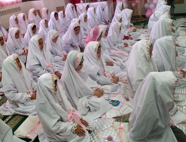 جشن تکلیف دختران دبستان حضرت مریم یک سملقان