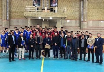 تقدیر از برگزیدگان مسابقات بین آموزشگاهی بسکتبال،تنیس روی میز و هندبال در ناحیه دو شهرری 