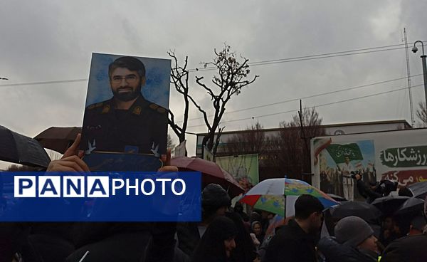 باران هم حریف عشق به وطن نشد