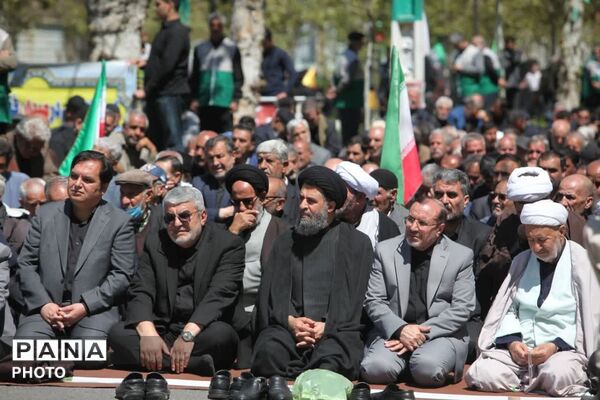 مردم نظرآباد با قلب‌هایی مالامال از عشق و وفا در سوگ رهبر شهید گردهم آمدند