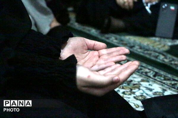 زمزمه‌های دخترانه در سوگِ دردانه حسین(ع)؛ محفلِ ارادت به حضرت رقیه(س) در اسلامشهر