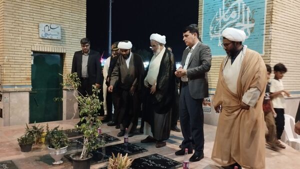 حضور نماینده ولی‌فقیه هرمزگان در جشن هفته وحدت شهرستان جاسک