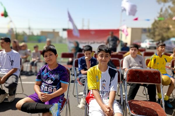 آیین افتتاحیه زمین چمن ورزشی در قالب طرح «شهید سردار سلیمانی» در شهرستان قدس