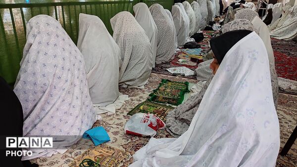 اقامه نماز عبادی سیاسی جمعه در شهر دارالسادات بار نیشابور 