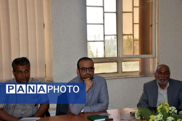 تجلیل از خبرنگاران توسط فرماندار شهرستان اسفراین