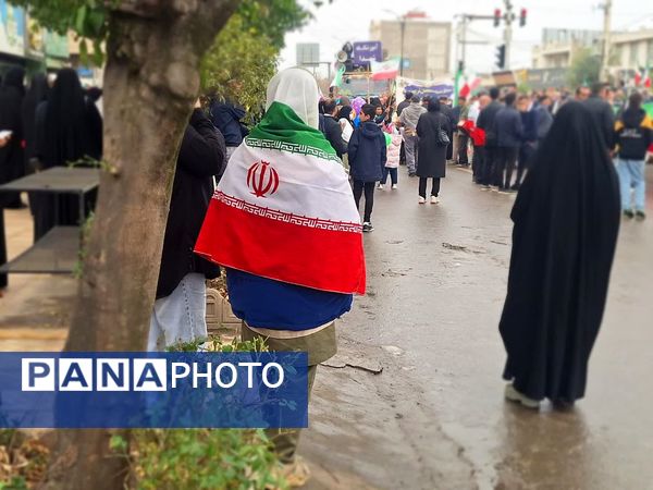 نبض انقلاب در خیابان‌ها تپید