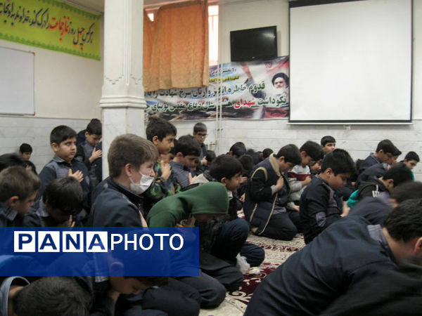 برگزاری پیش‌اجلاسیه نماز در دبستان سمیه قم