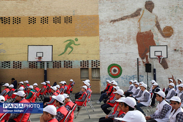 افتتاحیه مسابقات ورزشی بین مدرسه‌ای جام اقتدار ایران
