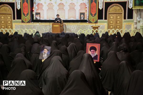 مراسم عزادای بانوان در حرم حضرت معصومه(س)