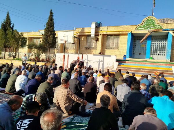 نماز عید فطر ۱۴۰۴ در روستای ظفرآباد شیراز اقامه شد