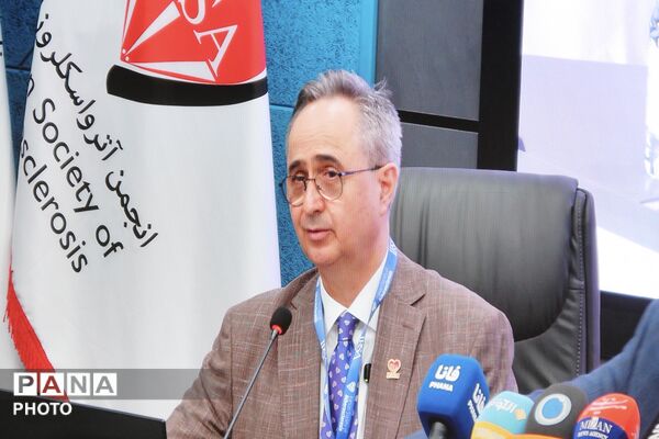 بیست و ششمین کنگره بین‌المللی تازه های قلب و عروق در تهران