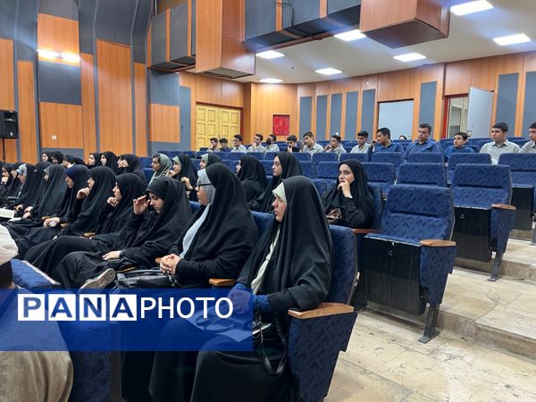 گفتمان نماز با حضور دانش‌آموزان دختر شهر قدس