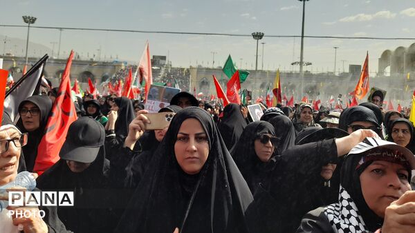  تهران در سوگِ رهبر شهید ایستاد