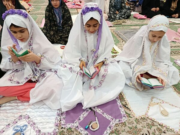 شور و خلوص در اعتکاف ارسنجان