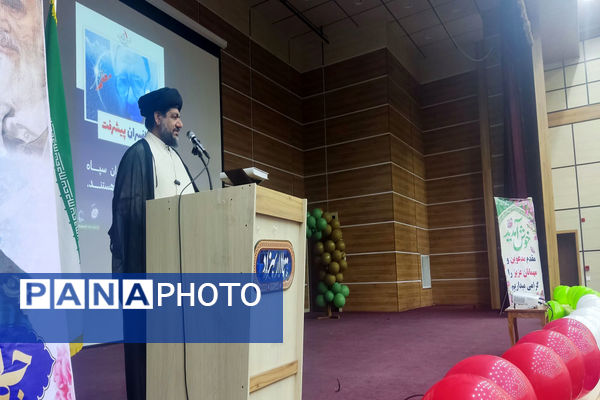 تجلیل از معلمان نمونه شهرستان گناوه