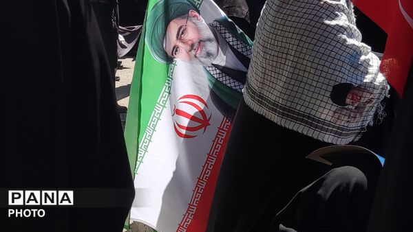 مراسم تشییع پیکر مطهر رهبر معظم انقلاب در جوار ملکوتی حرم امام رضا (ع)