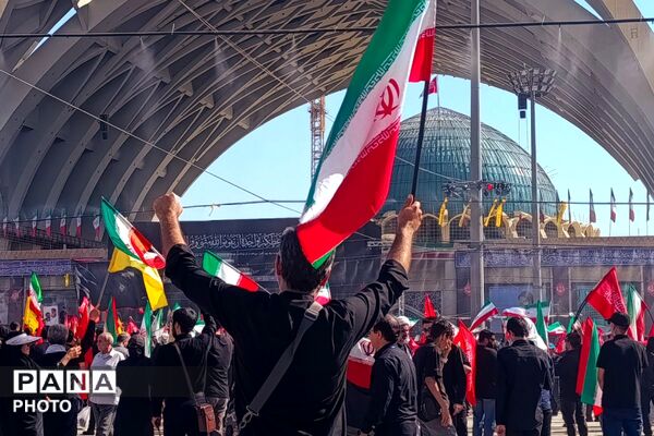 فریاد نسل نو در سوگ رهبر؛ مشقِ وفاداری در قابِ تشییع 
