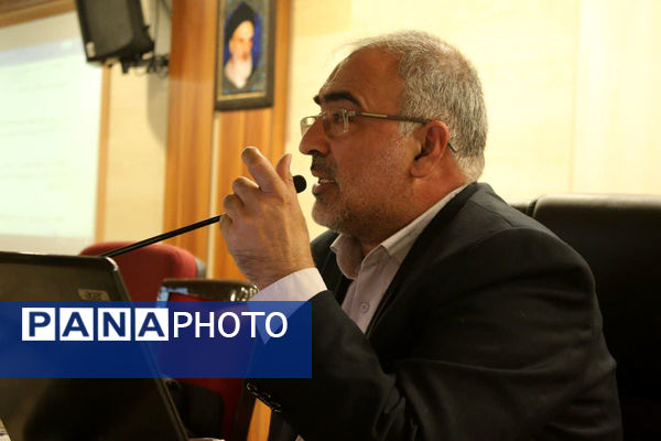 تقدیر از دانش‌آموزخبرنگاران برگزیده رویداد «فرزندان انقلاب» در قم