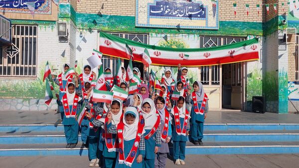 نمایشگاه اعیاد شعبانیه در آموزشگاه بهارآزادی 