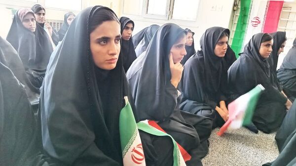 جشن دهه فجر در مجتمع فرهنگی، آموزشی و خوابگاهی حضرت فاطمه معصومه (س) دیشموک