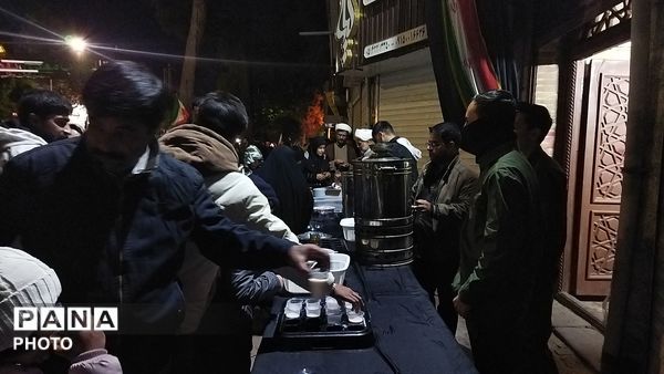 گذری بر فعالیت موکب مدرسه علمیه گلشن در چهل و هشتمین شب از اجتماعات 