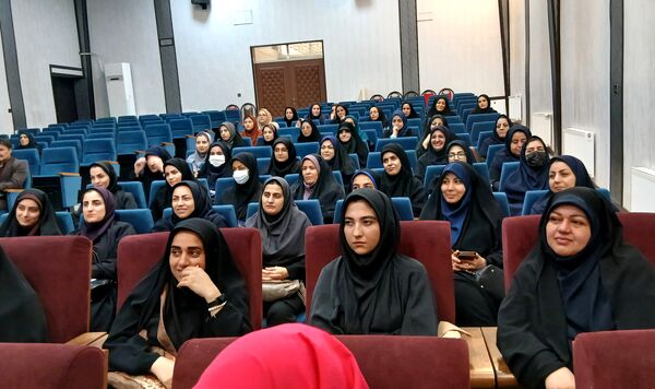  کارگاه آموزشی نحوه تعامل با دانش‌آموزان و بازی‌های گروهی در باقرشهر 