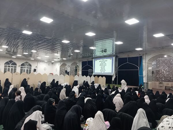 نماز جماعت همزمان با شب لیلة الرغائب در شهرستان کاشمر 