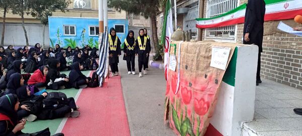 برگزاری مراسم ۱۳ ابان در دبیرستان مستوفی ۲