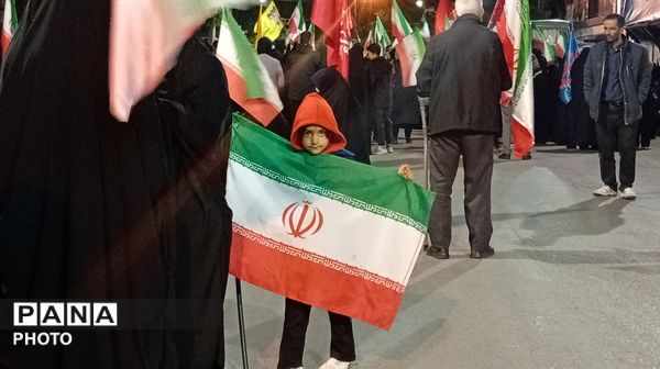ما میدان داران این آب و خاکیم