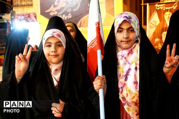 جشن روز دختر و نمایش اقتدار ملی در دهه کرامت
