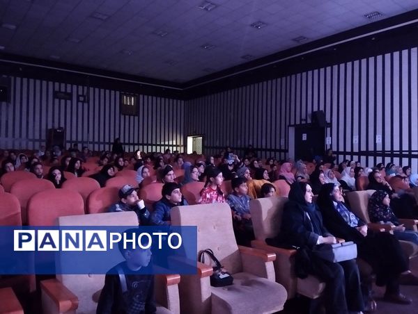 اجرای تئاتر سپیده در کانون فرهنگی و تربیتی رشد کرج