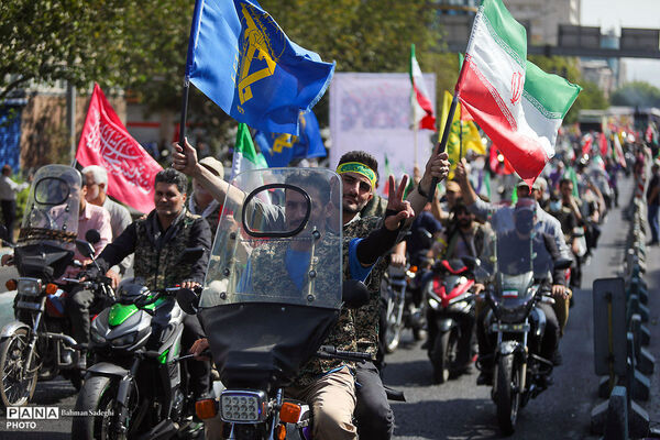 رزمایش موتور سواران جان‌فدای ایران