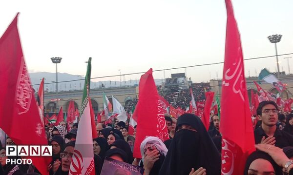 ثبت آخرین نگاه‌ها در میان هیاهوی اشک و دعا 